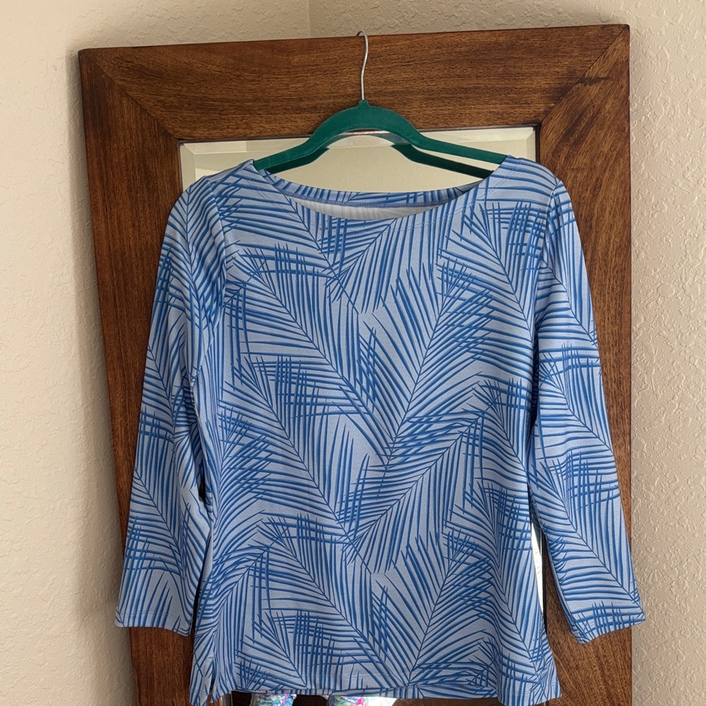 Vineyard Vines Blue Leaf Pattern Top